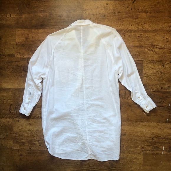 ARITZIA Wilfred Free: White Button Down - Picture 2 of 3